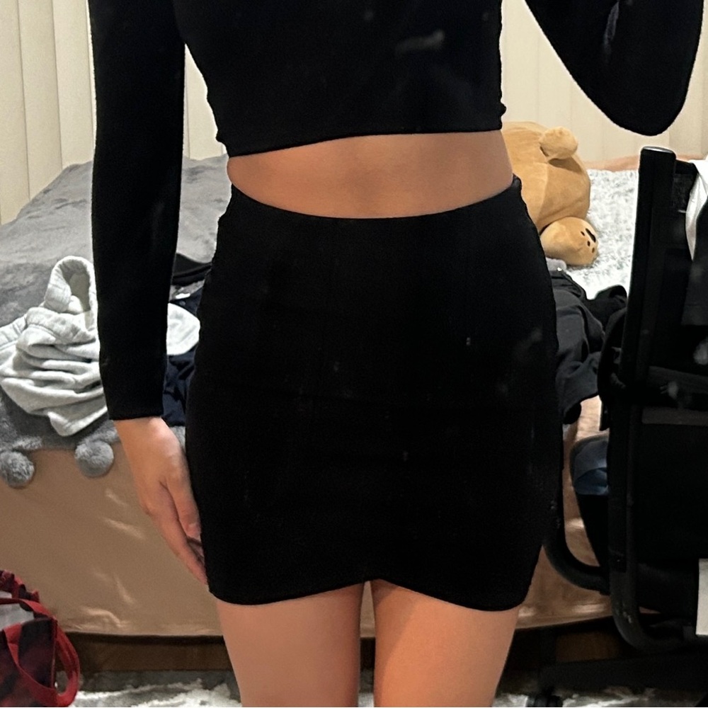 Aritzia Bodycon Skirt